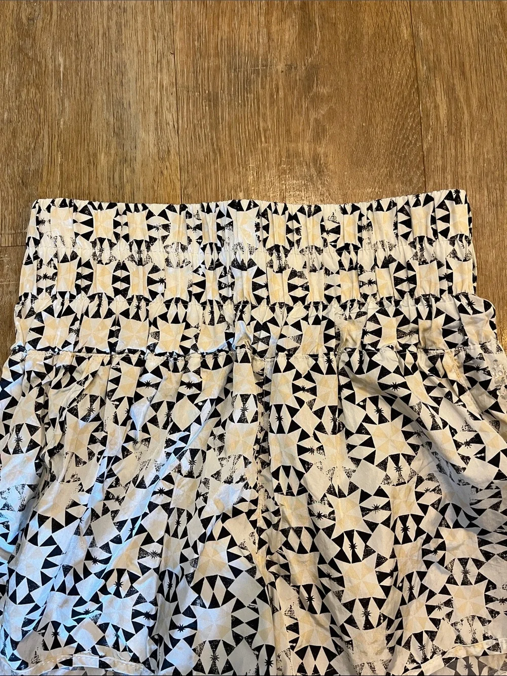 FP Movement The Way Home Shorts Size Small White Black Patterned Activewear - Picture 4 of 13